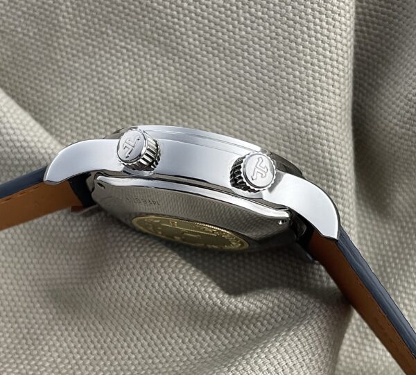 Jaeger-LeCoultre Reveil Memovox - Image 4