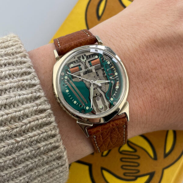 The Bulova Accutron in White Gold - Image 3