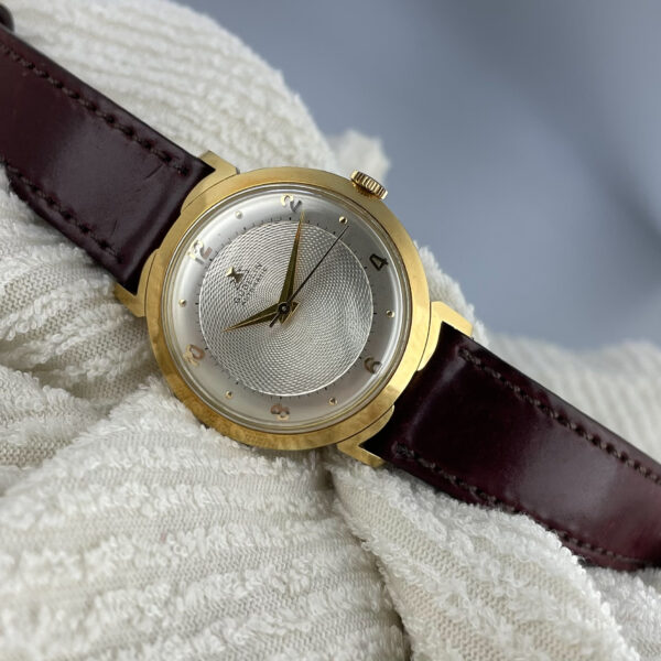 Gübelin guilloche dial